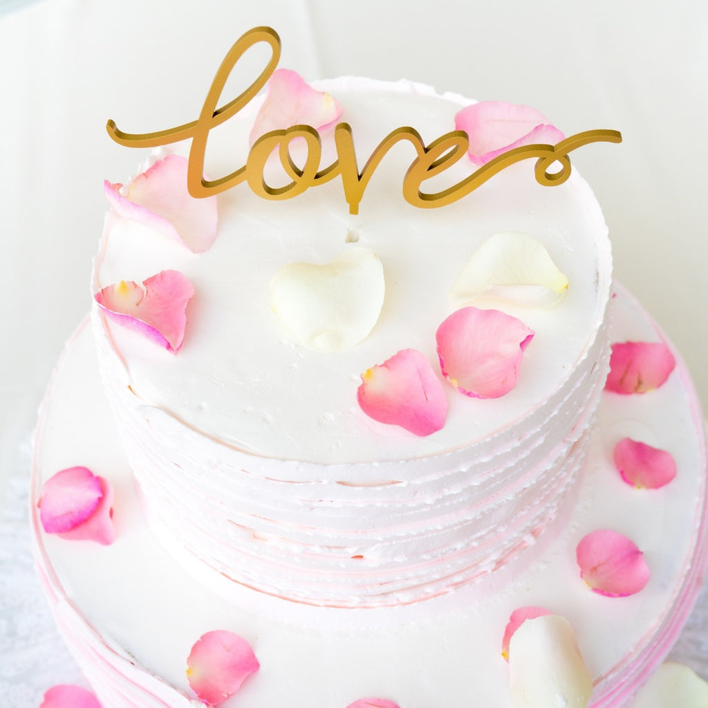 Beautiful, Natural Cake Decoration