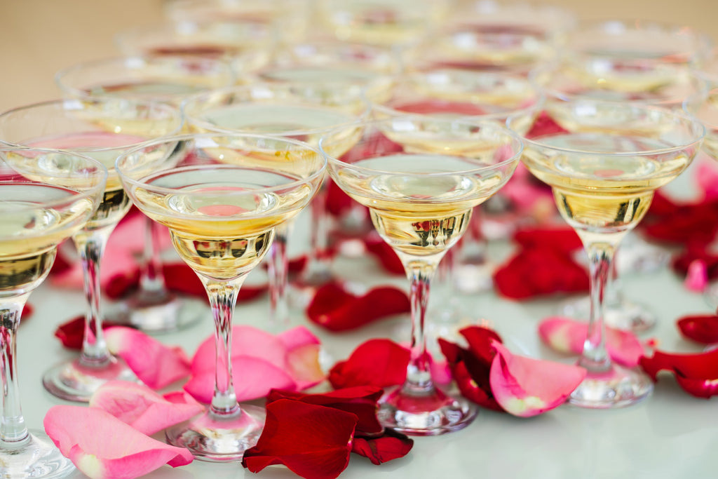 Beautiful Confetti Petals For Your Summer Wedding